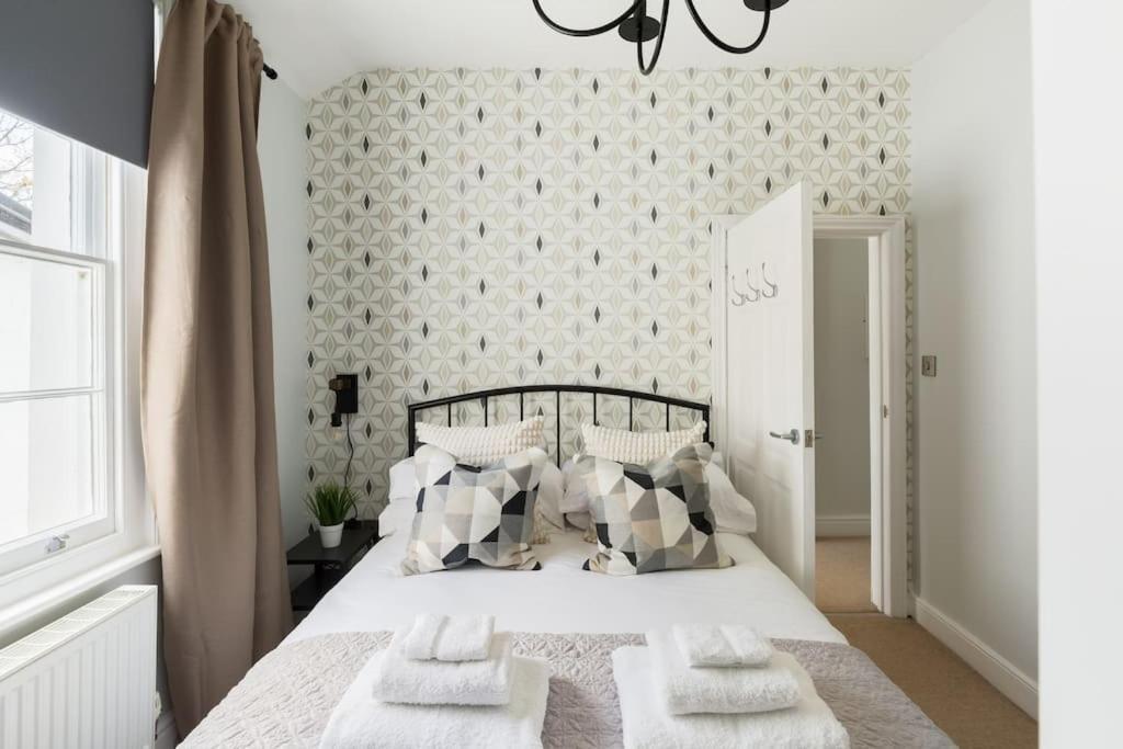 Fabulous Malvern Townhouse Great Malvern Exteriör bild